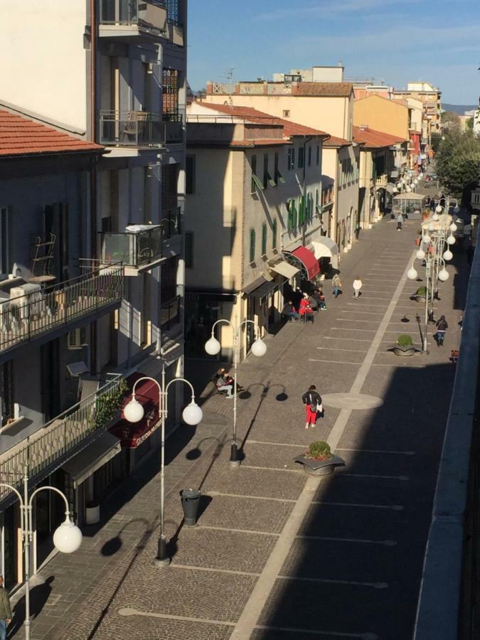 Affittacamere Via Roma 12 福洛尼卡 外观 照片